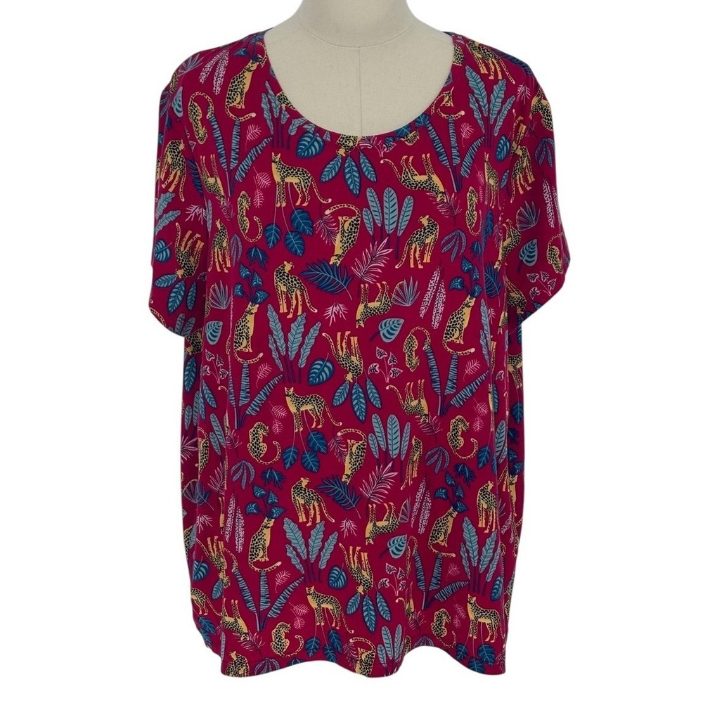 Secret Treasures Womens Leopard Jungle Print Magenta Scoop Neck Topβ Large